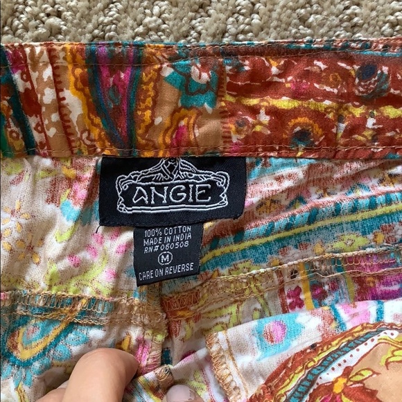 Angie Fun Shorts Size M - Picture 4 of 4